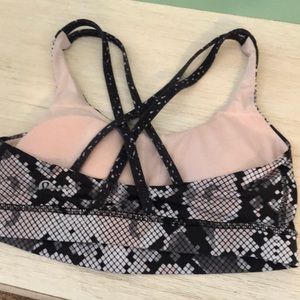 Lulu lemon sports bra